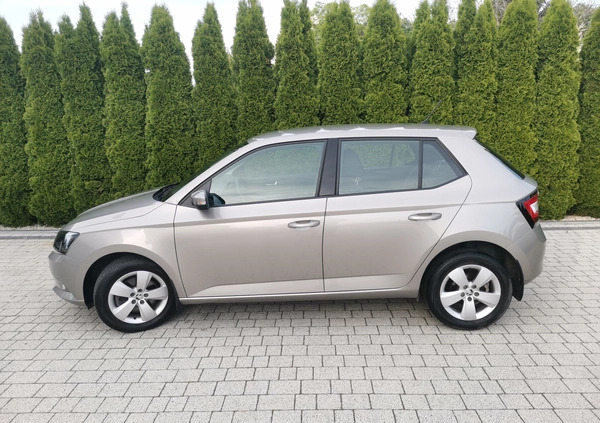 Skoda Fabia cena 51000 przebieg: 22600, rok produkcji 2017 z Świebodzice małe 46